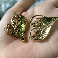 2-10 Mặt trái tim 30x40mm