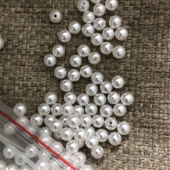 10-50 gam hạt châu 6mm, hạt cườm,hạt bẹt nhựa nhiều màu có lỗ