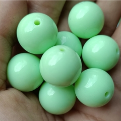 hạt nhựa 18mm tròn bóng đep nhiều màu có lỗ xỏ dây cỡ 2mm