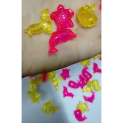 (P132-8 M3) 10-50gam Hỗn hợp cá, rùa nhựa vàng hồng có lỗ xỏ 4mm làm đồ chơi, trang trí
