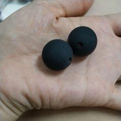 2 viên hạt nhựa loại mờ 20mm