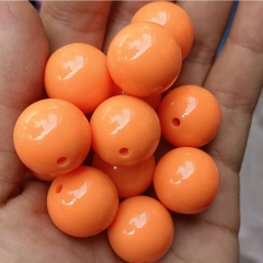 hạt nhựa 18mm tròn bóng đep nhiều màu có lỗ xỏ dây cỡ 2mm