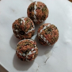 4 Hạt nữa lỗ bọc vải nhiều màu 19mm