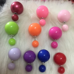 01 đôi bông tai nhiều màu để chọn