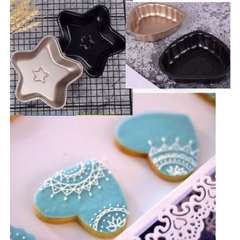 Khuôn Nướng Bánh chống dính Hình Ngôi Sao, trái tim Đường Kính 13 Cm Màu Đen, vàng