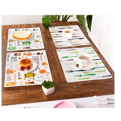 Tấm lót bàn ăn chống thấm cách nhiệt chống trượt nhiều màu ngộ nghĩnh chất liệu nhựa PVC