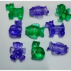 (P132-8 M5) 10-50gam Hỗn hợp cá, mèo ,gấu, chó nhựa xanh tím có lỗ xỏ 4mm làm đồ chơi, trang trí