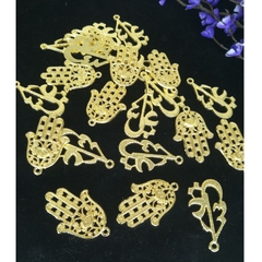 gói 10 Mặt bàn tay & chữ vàng lớn.