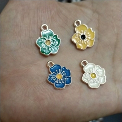 2 cái Mặt hoa 5 cánh nhiều màu