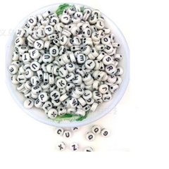 50gam hạt chữ cái , chữ số tròn dẹp đủ màu size 4x7mm, 6x10mm làm vòng hạt