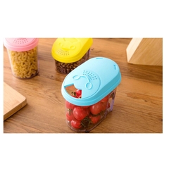 Hộp nhựa đựng thực phẩm khô tiện dụng cho nhà bếp kèm nắp bật tiên dụng