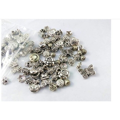 50gam hỗn hợp charm hoa, tim xỏ làm vòng-M25