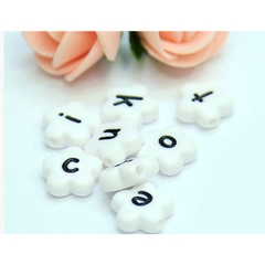 100-500gam hạt nhưa cánh hoa đủ màu in chữ cái size 12mm có lỗ xỏ làm vòng hạt, nguyên liệu trang trí handmade