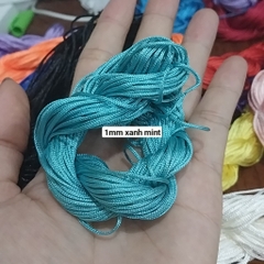 Bó lớn như hình 20-30met dây dù size 0.5-0.8- 1-1.5mm đan vòng đủ màu, dây đan vòng tay, dây thắt vòng,vòng cổ