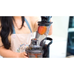 Máy ép chậm KALITE KL565, ép nguyên quả mà không phải cắt gọt trước