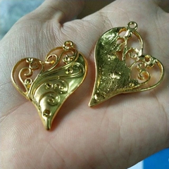2-10 Mặt trái tim 30x40mm