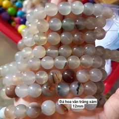 1 viên đá hoa văn nâu, trắng xám có lỗ xỏ 1mm đến 1,5mm size 10mm 12mm