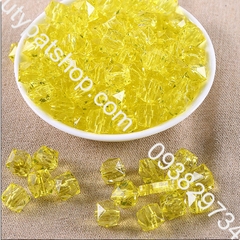 100- 500gam hạt nhựa đa giác dùng trang trí đang tui xách, xỏ vòng hạt, cột tóc,làm đồ chơi, trang trí thủ công handmade