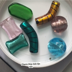 2 Hạt charm thủy tinh  trái tim, tròn in hoa văn làm vòng handmade, trang trí thủ công tùy thích