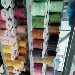 1 cuộn dây da lộn 2mm , dây da nhung, dây nhung làm vòng, dây đan vòng tay, vòng cổ