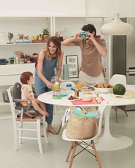 Ghế ăn dặm gấp gọn Chicco Pocket Snack Be Sữa