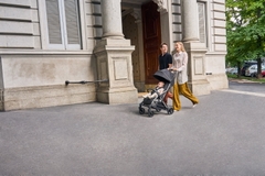 Xe đẩy gấp gọn tự động Chicco Goody Primo màu Bạc ánh kim