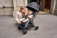 Xe đẩy gấp gọn tự động Chicco Goody Primo màu Bạc ánh kim