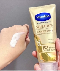Sữa Dưỡng Thể Ngày Vaseline Gluta HYA Serum 10X