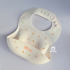 Yếm ăn dặm silicone Misan dáng cong