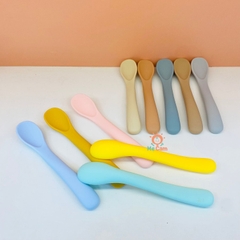 Thìa ăn dặm silicone cho bé