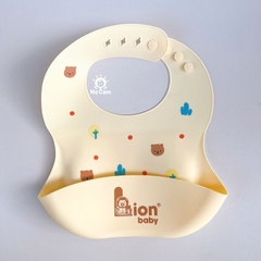Yếm silicone Coco Bear dáng cong cho bé ăn dặm