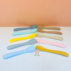 Thìa ăn dặm silicone cho bé