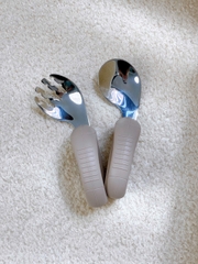 Set thìa dĩa cong inox tập xúc cực dễ cho bé