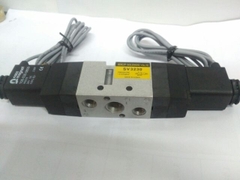 Van điện từ  solenoid 5/2 ren 13 2 coil điện ren 13 Hàn Quốc