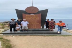 TOUR THAM QUAN NHA TRANG - PHÚ YÊN XỨ HOA VÀNG TRÊN CỎ XANH