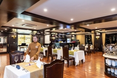 DU THUYỀN KHÁM PHÁ VỊNH NHA TRANG