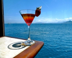 DU THUYỀN EMPEROR CRUISES - HÀNH TRÌNH KHÁM PHÁ VỊNH NHA TRANG (DAY CRUISE)