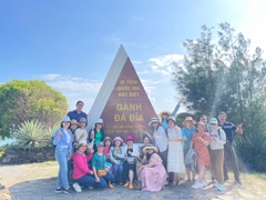 TOUR THAM QUAN NHA TRANG - PHÚ YÊN XỨ HOA VÀNG TRÊN CỎ XANH