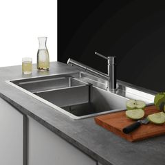 Vòi Rửa Chén Nóng Lạnh Dây Rút INOX 304 Malloca K110SS