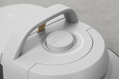 Máy Hút Bụi Electrolux 2000W EFC52614 Mới 2025