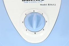 Quạt bàn Senko 3 cánh B1612 ( 47W - Màu ngẫu nhiên )
