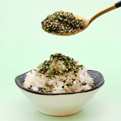 Gia vị rắc cơm Furikake rong biển, mè rang và cá ngừ Yoo Kyung Bin 220g