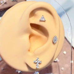 Titan / Đá tam giác unisex - 1.2*8mm