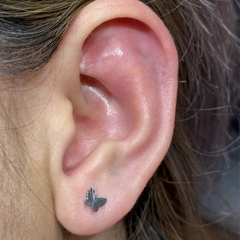 Khuyên tai Titanium hình con bướm - 1.2*8mm - Chốt vặn