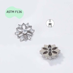 Khuyên tai Titanium bông hoa 6 cánh - 1.2*8mm