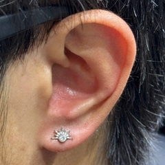 Bông tai mặt trời cổ điển - Titanium - 1.2*8mm