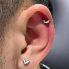 Khuyên thẳng con dơi - Titanium - 1.2*10mm
