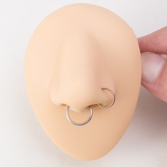 Khuyên tròn bấm có nút bật nhiều size - Màu bạc
