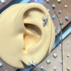 Khuyên tròn nơ trắng lấp lánh / Hợp kim