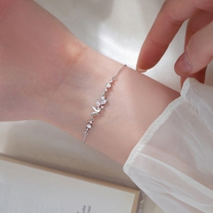 Lắc tay con bướm mix đá - Thời trang Hàn Quốc